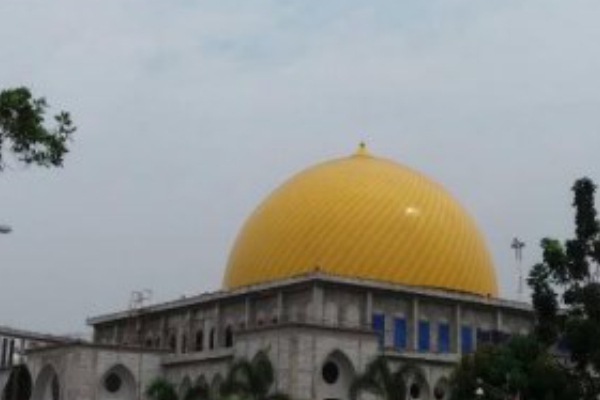 Masjid Grand Wisata Bekasi – 30 m
